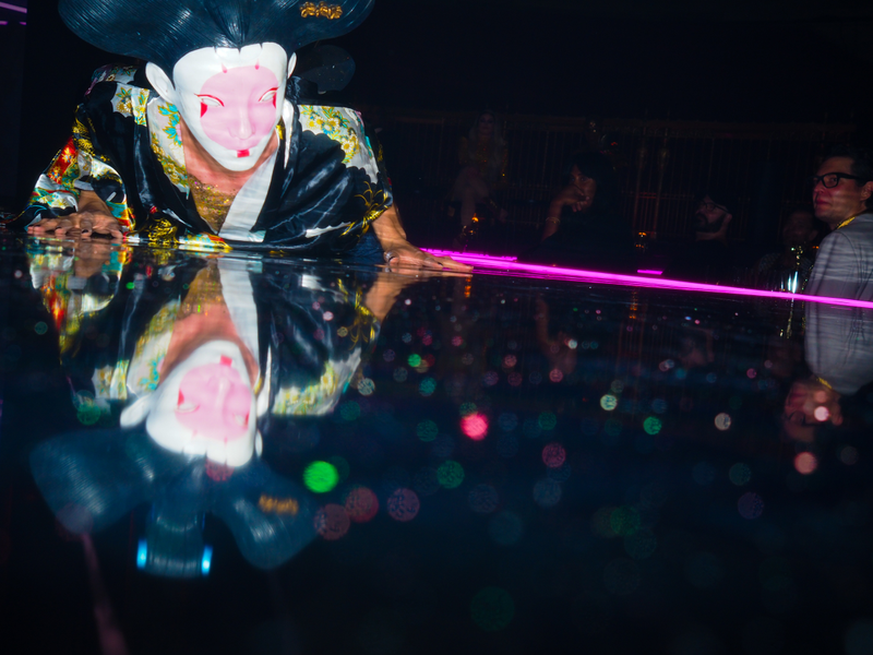 Illustration for article titled LOVE BALL III